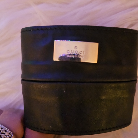 AUTHENTIC GUCCI LEATHER BRACELET WITH SECRET POCKET - Picture 3 of 10
